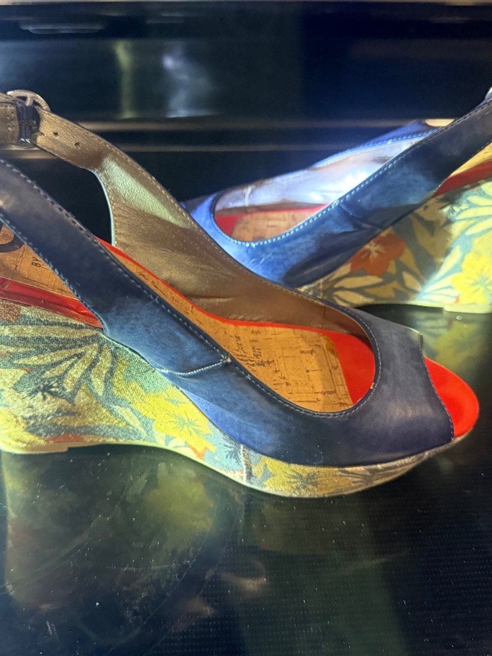 G by Guess Navy Suede Slingback Wedges Floral Print Sz 10